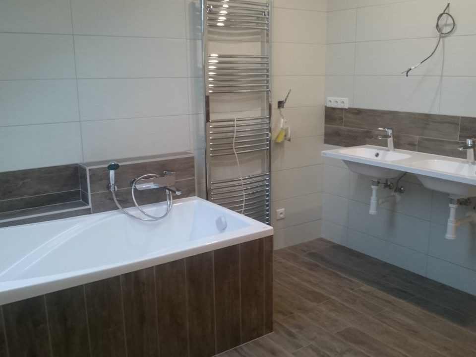 Koupelna v Č.Brodě 2016