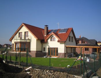 Novostavba RD v Zelenči 2004-2005