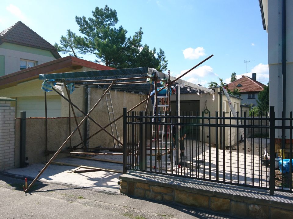 Výstavba garáže v Č.Brodě 2016